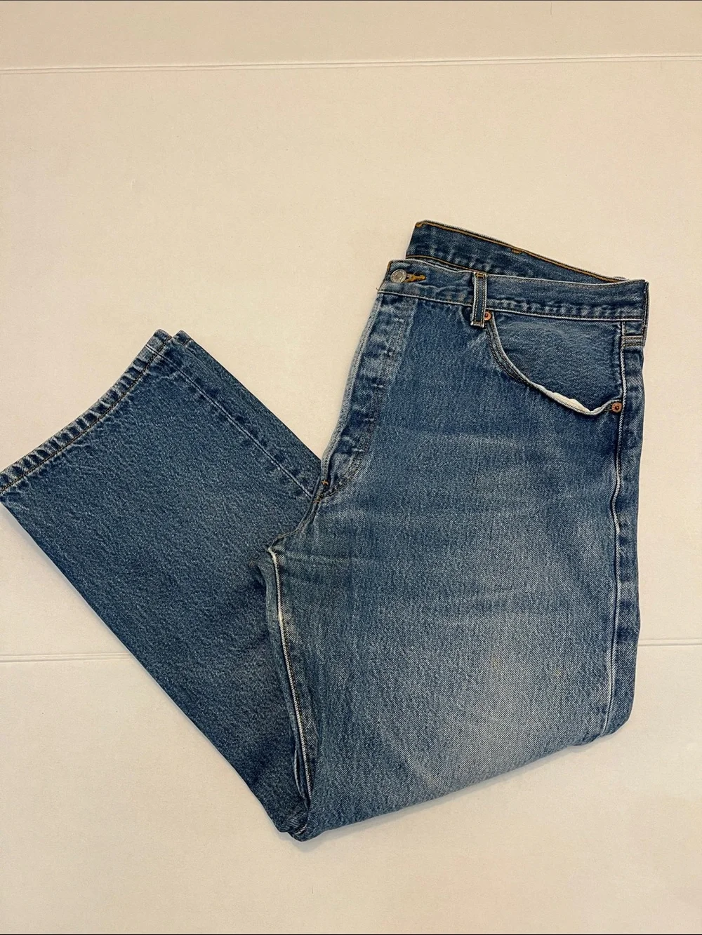VINTAGE Y2K LEVI’S  DISTRESSED DENIM 501  STRAIGHT LEG JEANS RED BATWING LOGO